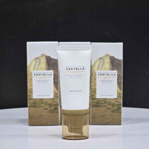 کرم ضد آفتاب سنتلا اسکین 1004 Skin ایر فیت لایت