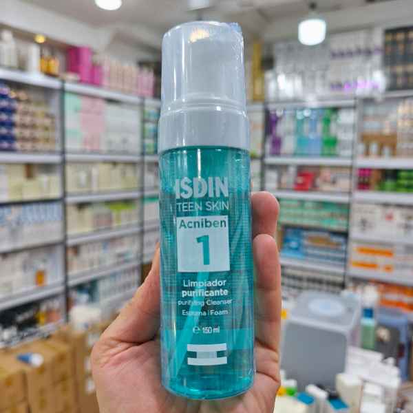 فوم شوینده پوست چرب و جوشدار ایزدین ISDIN حجم 150 میلی لیتر