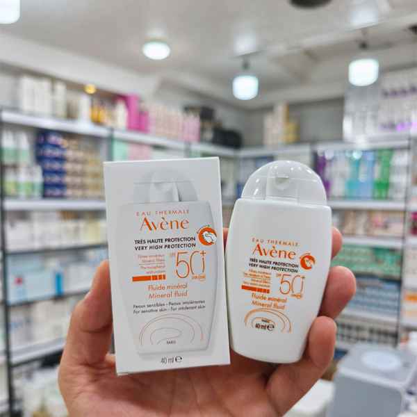 کرم ضد آفتاب اون فلوئیدی مینرال بی رنگ SPF50 40 میل