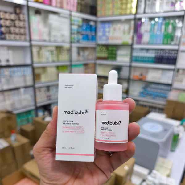 سرم صورتی روشن کننده پپتاید مدی کیوب PDRN